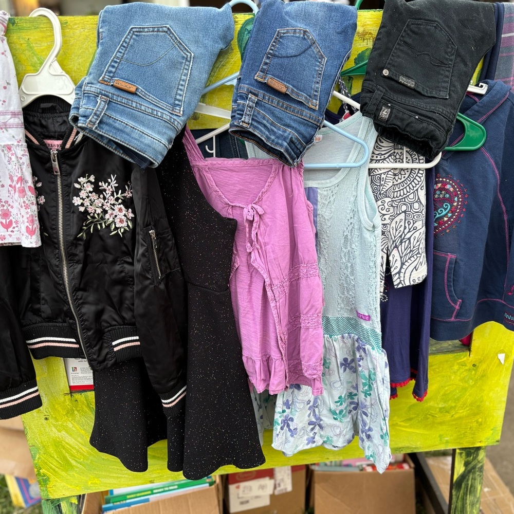 14 piece lot of high end name brand girls clothing Size 5/6